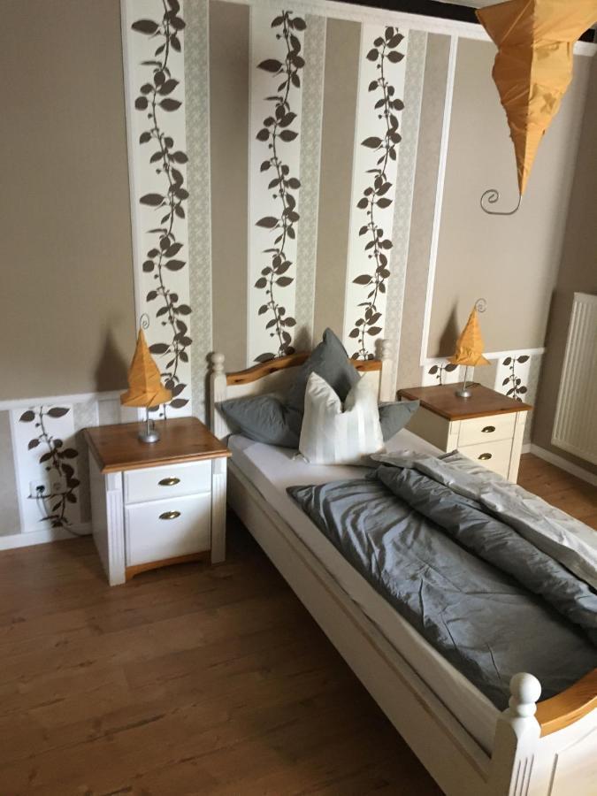 Hatzenport Ferienwohnung Rabennest מראה חיצוני תמונה